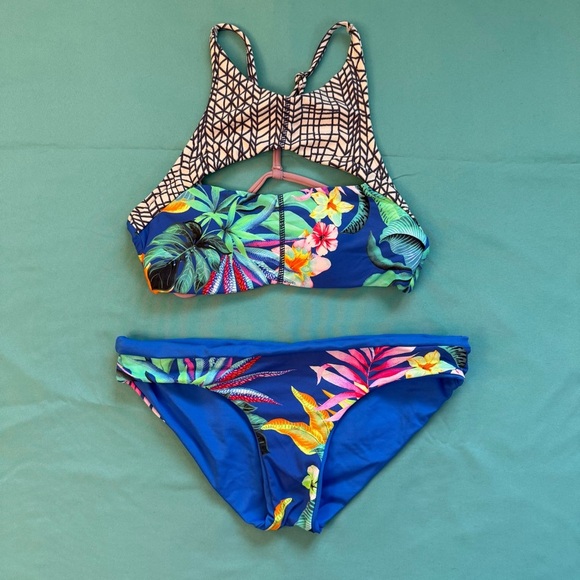 Maaji Other - Maaji reversible woman’s  Swim Set tropical  bikini lined lightly padded size S